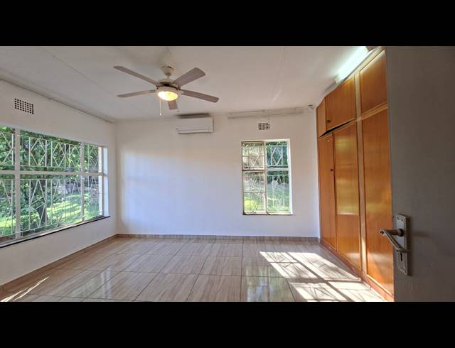 3 BEDROOM FREEHOLD TO LET IN FLAMWOOD